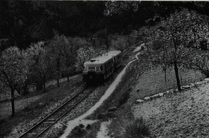 Automotrice Billard A 80 D and trailer R 210 in Les Menets, on the Vivarais network. (