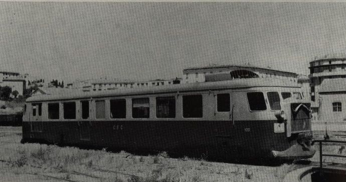 Autorail 106, series 102 to 106 of the A 210 D from Corsica to Bastia Autorail 106, series 102 to 106 of the A 210 D from Corsica to Bastia