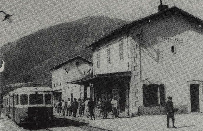 General view of the Ponte-Leccia train station. From left to right, the buffet, the W.C. building, Lampisterie and the B.V. (Photo C. SCHNABEL)