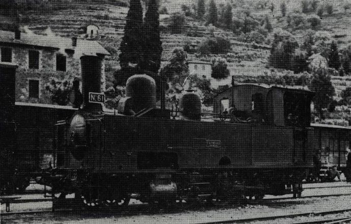 Locomotive 130 Fives-Lille type IG, no. 61, standing in the Cheylard station (Vivarais). (Collection M. RIFAULT)