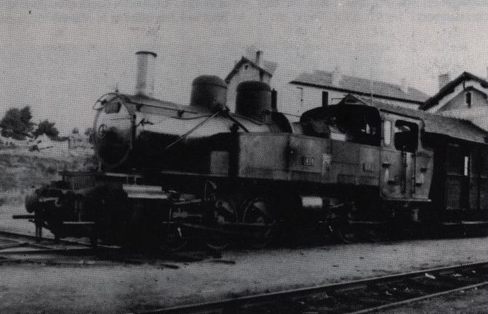 Mallet locomotive class 411-414 leading a train to Dunières. Here, the 414, at Saint-Agrève station Mallet locomotive class 411-414 leading a train to Dunières. Here, the 414, at Saint-Agrève station