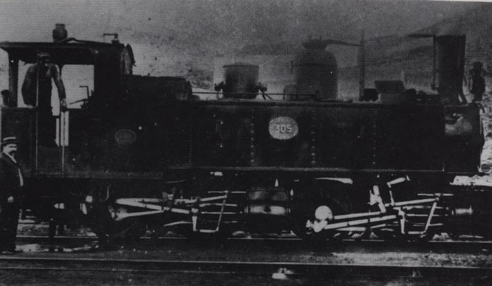 Mallet locomotive No. 305 elevation view