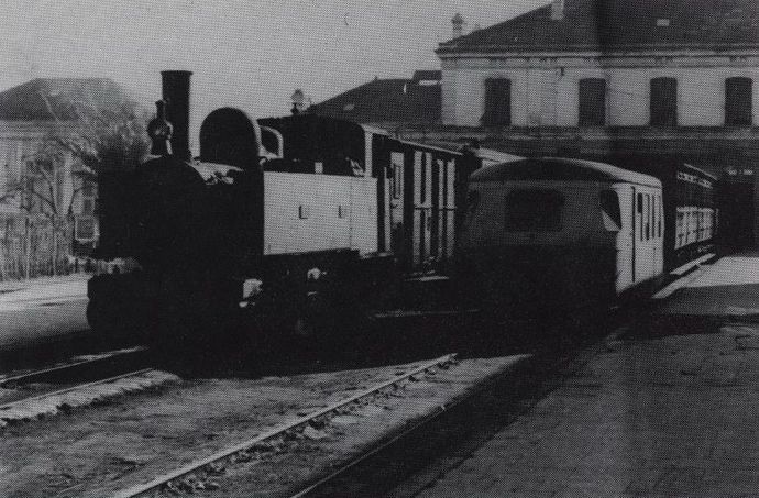 Mallet locomotive No. 319 at the head of train No. 22 in Ajaccio station