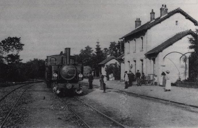 Mallet locomotive No. 47 at the head of a convoy at Yssingeaux station, on the Vivarais network