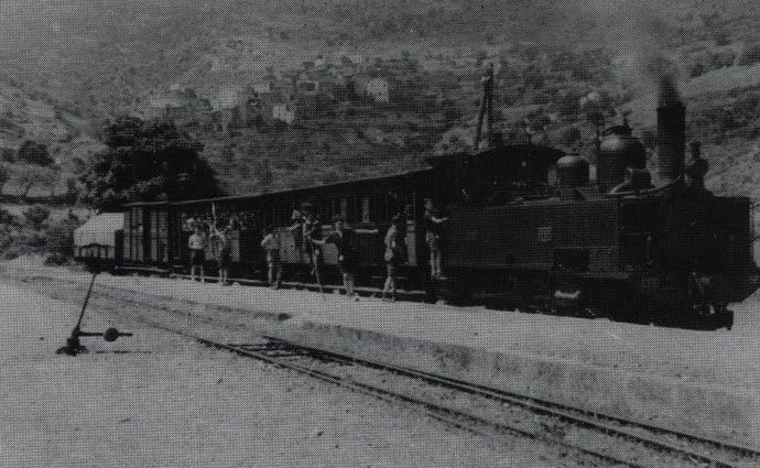 Modernized 130 type I.G. locomotive No. 56 at the head of a mixed train in Palasca station, on the Balagne line Modernized 130 type I.G. locomotive No. 56 at the head of a mixed train in Palasca station, on the Balagne line