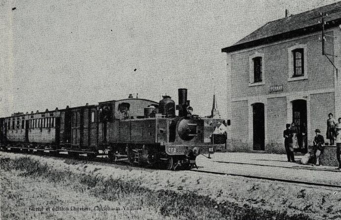 Passenger train at Pernay station (Indre-et-Loire nord). Locomotive 130 no. 65. (Collection J. BAZOT)