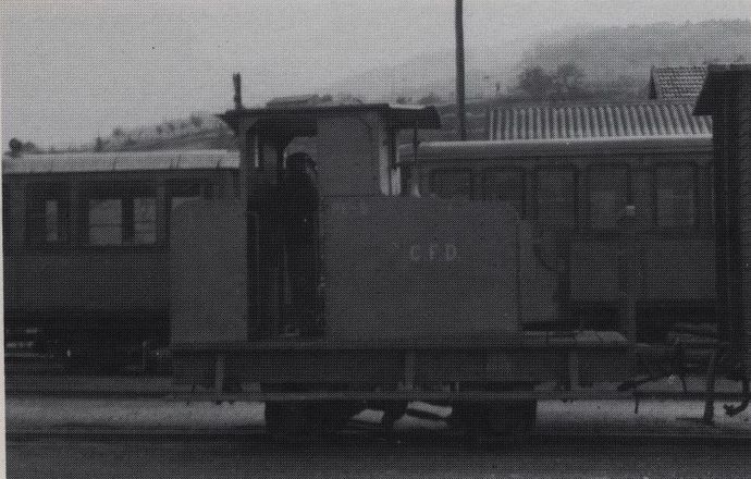 PE 5 locotractor manoeuvring in the Cheylard station.