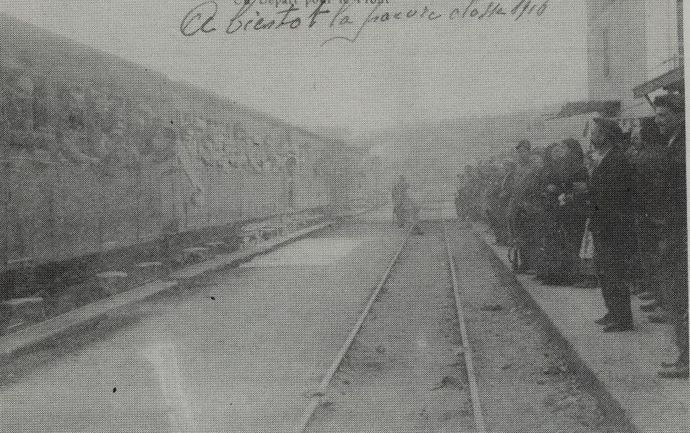Special train for mobilization troops in 1914 at Corte. (Collection J. RENAUD) Special train for mobilization troops in 1914 at Corte. (Collection J. RENAUD)