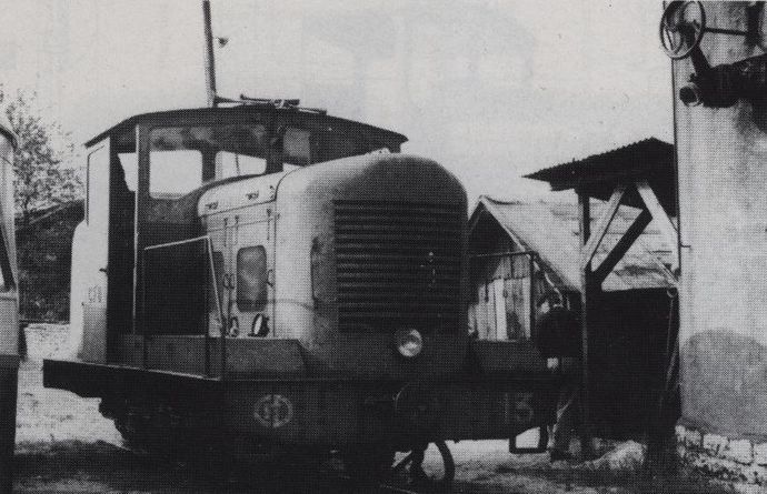 Tractor n° 13 on the line from Montereau to Château-Landon (Photo M. RIFAULT)