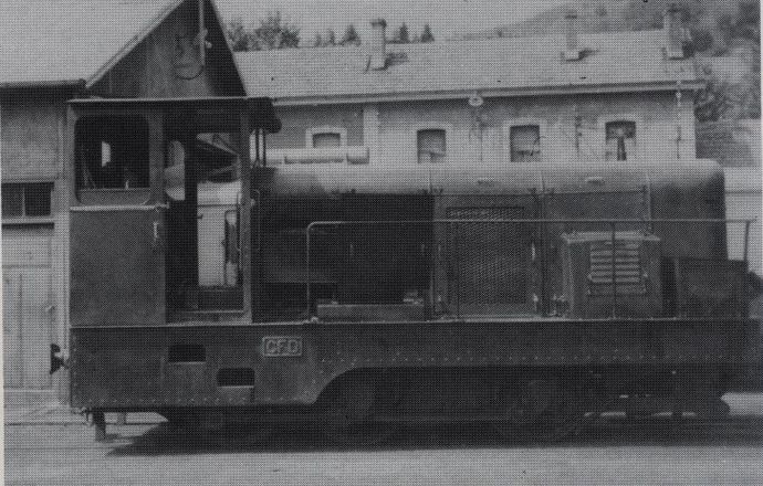 Tractor Y in original delivery with skirts. Compare with the view below. (Photo C. WAGNER) Tractor Y in original delivery with skirts. Compare with the view below. (Photo C. WAGNER)